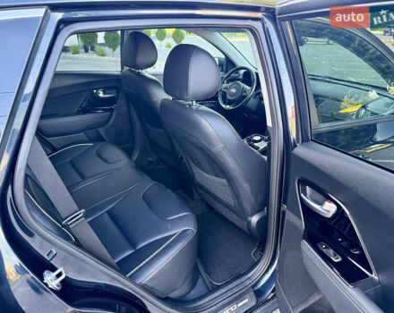 Киа Niro 2019 в Ровно на Automoto.ua Синий Киа Niro, объемом двигателя 0 л и пробегом 187 тыс. км за 17600 $, фото 19 на Automoto.ua