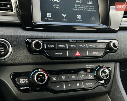 Синий Киа Niro, объемом двигателя 1.58 л и пробегом 91 тыс. км за 17650 $, фото 14 на Automoto.ua