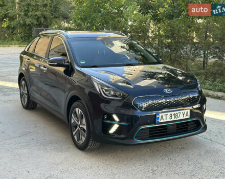 Синий Киа Niro, объемом двигателя 0 л и пробегом 155 тыс. км за 18650 $, фото 120 на Automoto.ua
