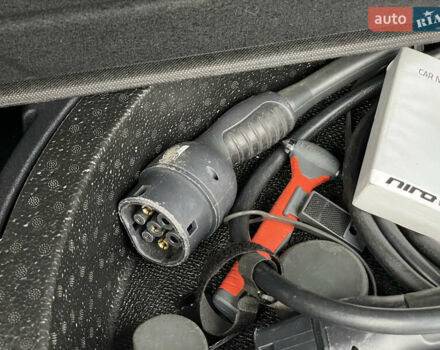 Синій Кіа Niro, об'ємом двигуна 0 л та пробігом 130 тис. км за 18455 $, фото 72 на Automoto.ua