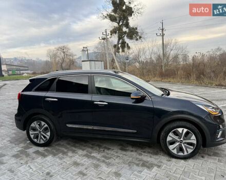 Синий Киа Niro, объемом двигателя 0 л и пробегом 168 тыс. км за 16800 $, фото 2 на Automoto.ua