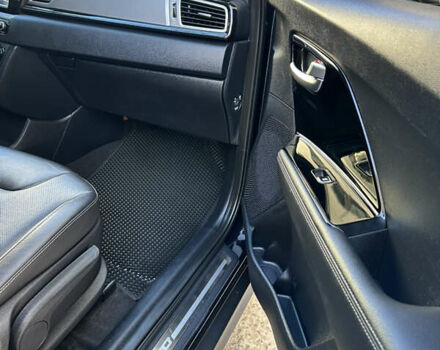 Синий Киа Niro, объемом двигателя 0 л и пробегом 155 тыс. км за 18650 $, фото 84 на Automoto.ua