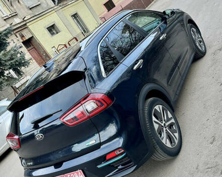 Синий Киа Niro, объемом двигателя 0 л и пробегом 82 тыс. км за 17500 $, фото 4 на Automoto.ua