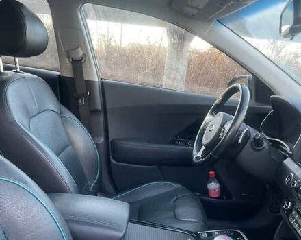 Синий Киа Niro, объемом двигателя 0 л и пробегом 100 тыс. км за 20800 $, фото 10 на Automoto.ua