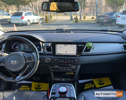 Синий Киа Niro, объемом двигателя 64 л и пробегом 191 тыс. км за 16400 $, фото 9 на Automoto.ua