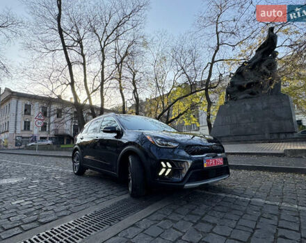 Синий Киа Niro, объемом двигателя 1.6 л и пробегом 52 тыс. км за 19800 $, фото 3 на Automoto.ua