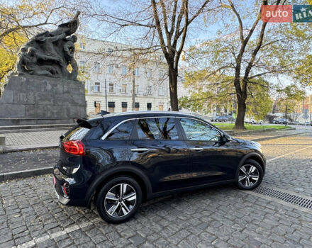 Синий Киа Niro, объемом двигателя 1.6 л и пробегом 52 тыс. км за 19800 $, фото 6 на Automoto.ua