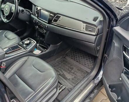 Синий Киа Niro, объемом двигателя 0 л и пробегом 111 тыс. км за 17950 $, фото 19 на Automoto.ua