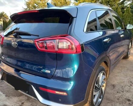 Синий Киа Niro, объемом двигателя 1.6 л и пробегом 78 тыс. км за 10499 $, фото 3 на Automoto.ua