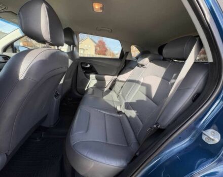 Синий Киа Niro, объемом двигателя 1.6 л и пробегом 40 тыс. км за 12000 $, фото 9 на Automoto.ua