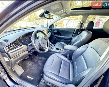 Синий Киа Niro, объемом двигателя 1.58 л и пробегом 52 тыс. км за 22000 $, фото 8 на Automoto.ua
