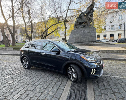 Синий Киа Niro, объемом двигателя 1.6 л и пробегом 52 тыс. км за 19800 $, фото 4 на Automoto.ua