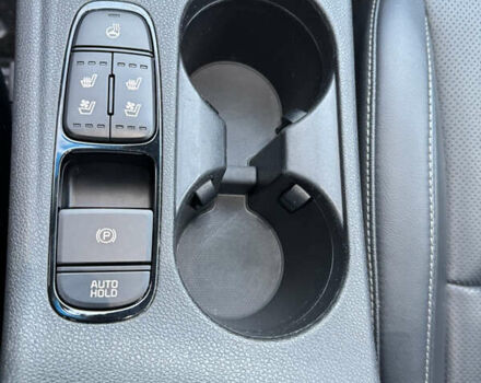 Синий Киа Niro, объемом двигателя 1.6 л и пробегом 52 тыс. км за 19800 $, фото 32 на Automoto.ua