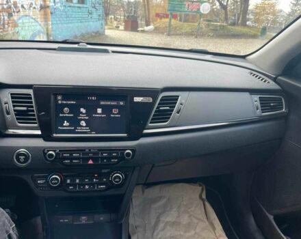 Синій Кіа Niro, об'ємом двигуна 0 л та пробігом 131 тис. км за 18400 $, фото 15 на Automoto.ua