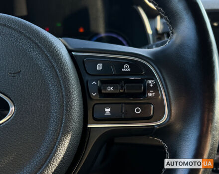 Синий Киа Niro, объемом двигателя 64 л и пробегом 191 тыс. км за 16400 $, фото 21 на Automoto.ua