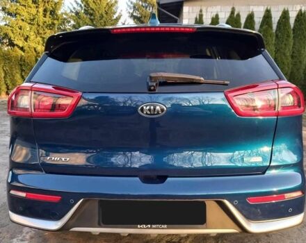 Синий Киа Niro, объемом двигателя 1.6 л и пробегом 78 тыс. км за 10499 $, фото 4 на Automoto.ua