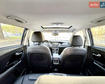 Синий Киа Niro, объемом двигателя 1.58 л и пробегом 52 тыс. км за 22000 $, фото 12 на Automoto.ua