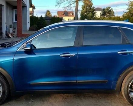 Синий Киа Niro, объемом двигателя 1.6 л и пробегом 78 тыс. км за 10499 $, фото 6 на Automoto.ua