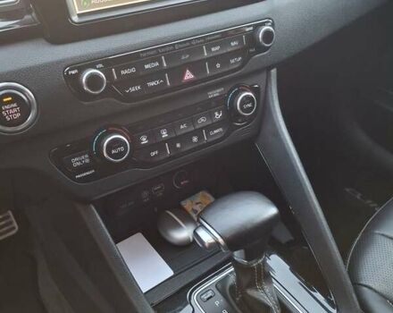 Синий Киа Niro, объемом двигателя 1.58 л и пробегом 65 тыс. км за 17999 $, фото 19 на Automoto.ua