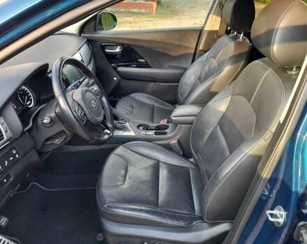 Синий Киа Niro, объемом двигателя 1.6 л и пробегом 78 тыс. км за 10499 $, фото 10 на Automoto.ua