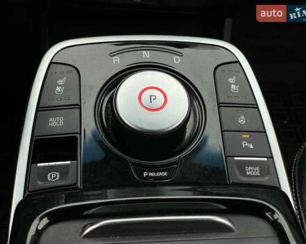 Синій Кіа Niro, об'ємом двигуна 0 л та пробігом 130 тис. км за 18455 $, фото 54 на Automoto.ua