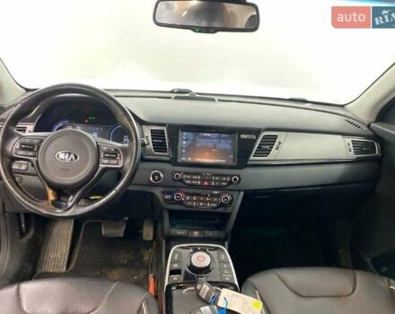 Синій Кіа Niro, об'ємом двигуна 0 л та пробігом 145 тис. км за 14900 $, фото 4 на Automoto.ua