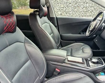 Синий Киа Niro, объемом двигателя 0 л и пробегом 111 тыс. км за 17950 $, фото 22 на Automoto.ua