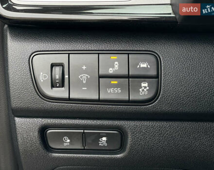 Синій Кіа Niro, об'ємом двигуна 0 л та пробігом 130 тис. км за 18455 $, фото 47 на Automoto.ua