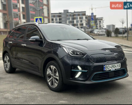 Синій Кіа Niro, об'ємом двигуна 0 л та пробігом 83 тис. км за 18700 $, фото 4 на Automoto.ua