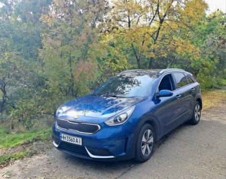 Синий Киа Niro, объемом двигателя 1.6 л и пробегом 385 тыс. км за 10000 $, фото 1 на Automoto.ua