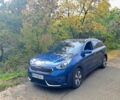 Синий Киа Niro, объемом двигателя 1.6 л и пробегом 385 тыс. км за 10000 $, фото 1 на Automoto.ua