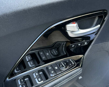 Синий Киа Niro, объемом двигателя 0 л и пробегом 155 тыс. км за 18650 $, фото 66 на Automoto.ua