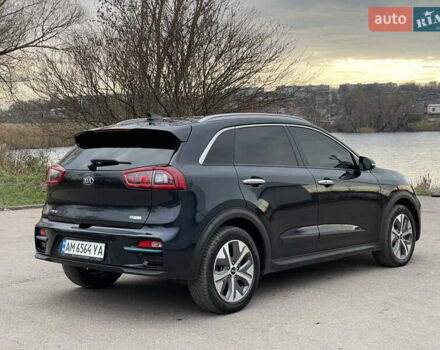 Синій Кіа Niro, об'ємом двигуна 0 л та пробігом 130 тис. км за 18455 $, фото 14 на Automoto.ua