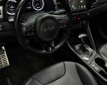 Синий Киа Niro, объемом двигателя 1.58 л и пробегом 67 тыс. км за 18500 $, фото 18 на Automoto.ua