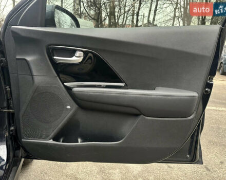 Синій Кіа Niro, об'ємом двигуна 0 л та пробігом 83 тис. км за 18700 $, фото 43 на Automoto.ua