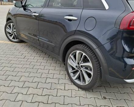 Синій Кіа Niro, об'ємом двигуна 1.58 л та пробігом 67 тис. км за 17800 $, фото 2 на Automoto.ua