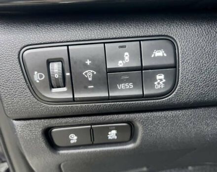 Синій Кіа Niro, об'ємом двигуна 0 л та пробігом 65 тис. км за 18500 $, фото 16 на Automoto.ua