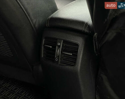 Синій Кіа Niro, об'ємом двигуна 0 л та пробігом 130 тис. км за 18455 $, фото 36 на Automoto.ua