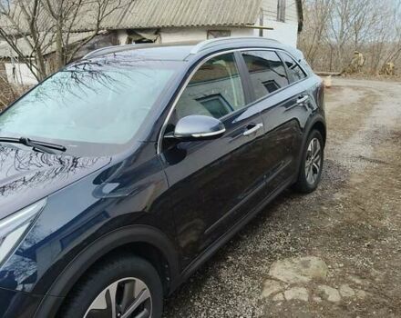 Синий Киа Niro, объемом двигателя 0 л и пробегом 132 тыс. км за 17000 $, фото 10 на Automoto.ua