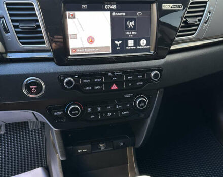 Киа Niro 2019 в Ивано-Франковске на Automoto.ua Синий Киа Niro, объемом двигателя 0 л и пробегом 155 тыс. км за 18650 $, фото 62 на Automoto.ua