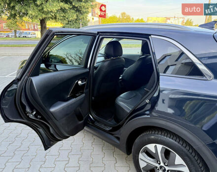 Киа Niro 2019 в Ровно на Automoto.ua Синий Киа Niro, объемом двигателя 0 л и пробегом 187 тыс. км за 17600 $, фото 18 на Automoto.ua