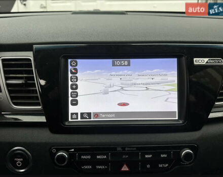 Синій Кіа Niro, об'ємом двигуна 0 л та пробігом 83 тис. км за 18700 $, фото 30 на Automoto.ua