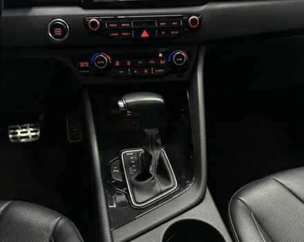 Синий Киа Niro, объемом двигателя 1.58 л и пробегом 67 тыс. км за 18500 $, фото 23 на Automoto.ua