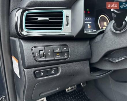 Синий Киа Niro, объемом двигателя 0 л и пробегом 172 тыс. км за 17150 $, фото 21 на Automoto.ua