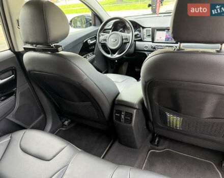 Синій Кіа Niro, об'ємом двигуна 0 л та пробігом 147 тис. км за 17400 $, фото 16 на Automoto.ua