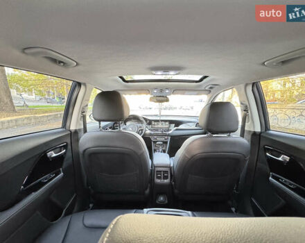 Синий Киа Niro, объемом двигателя 1.6 л и пробегом 52 тыс. км за 19800 $, фото 29 на Automoto.ua