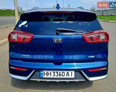 Синий Киа Niro, объемом двигателя 1.58 л и пробегом 371 тыс. км за 14000 $, фото 1 на Automoto.ua