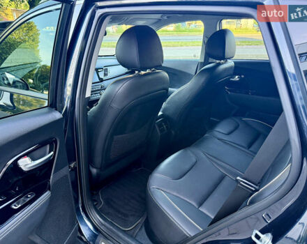 Киа Niro 2019 в Ровно на Automoto.ua Синий Киа Niro, объемом двигателя 0 л и пробегом 187 тыс. км за 17600 $, фото 17 на Automoto.ua