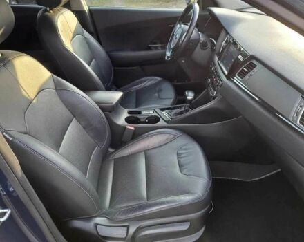 Синий Киа Niro, объемом двигателя 1.6 л и пробегом 78 тыс. км за 10499 $, фото 13 на Automoto.ua