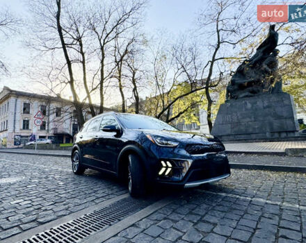 Синий Киа Niro, объемом двигателя 1.58 л и пробегом 52 тыс. км за 22000 $, фото 3 на Automoto.ua
